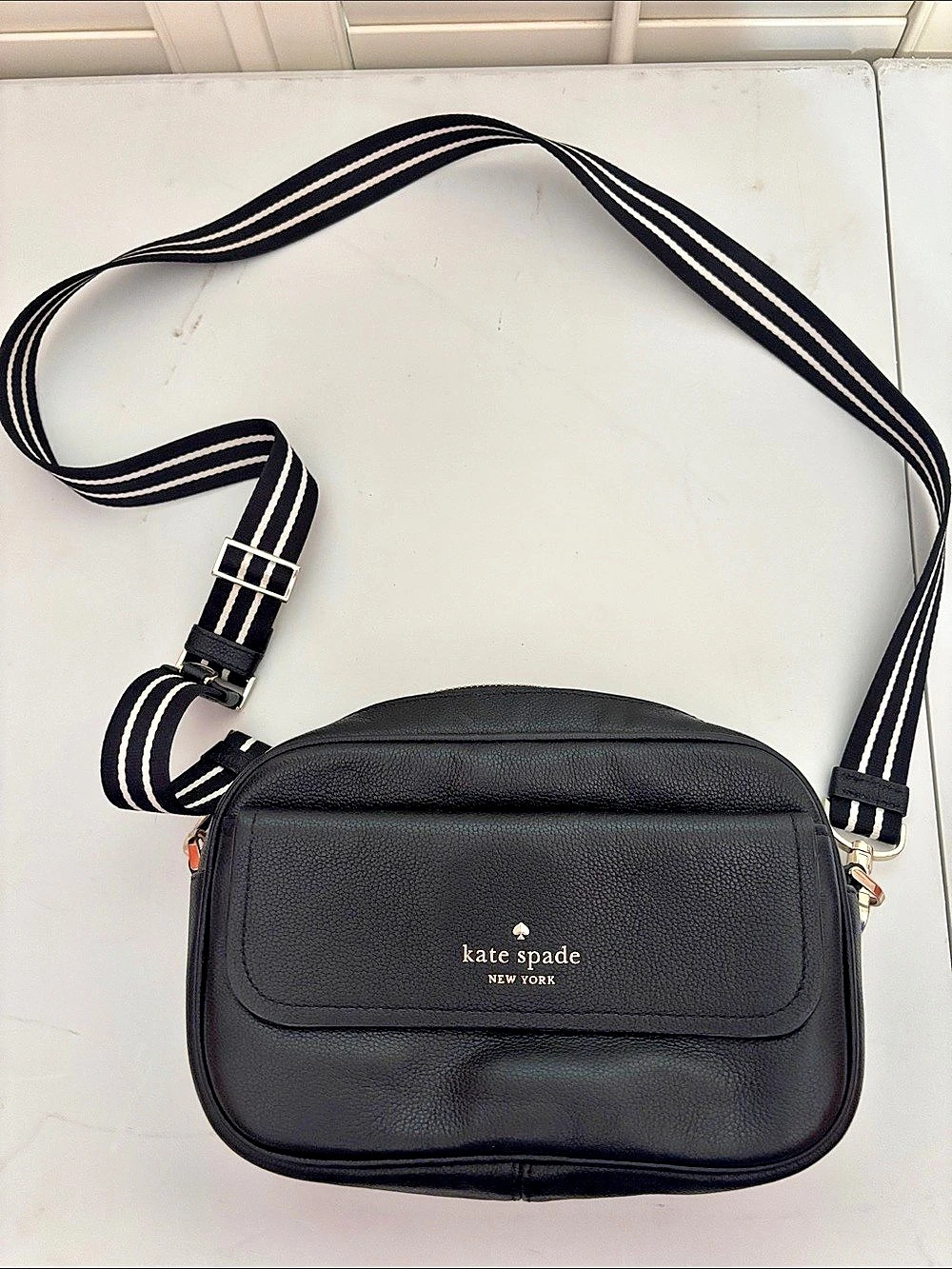 kate spade Black Crossbody Bag Like New